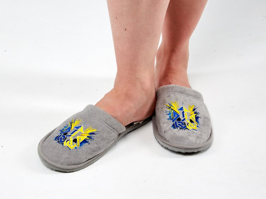 slippers